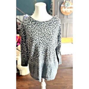 Talbots Size 1X Gray Animal Print‎ 100% Merino Wool Long Sleeve Pullover Sweater